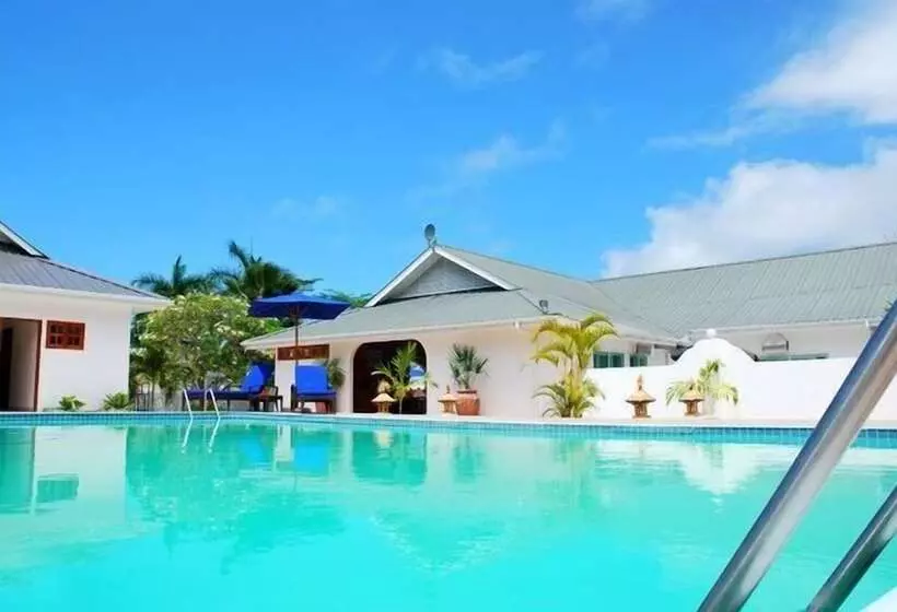 هتل The Britannia