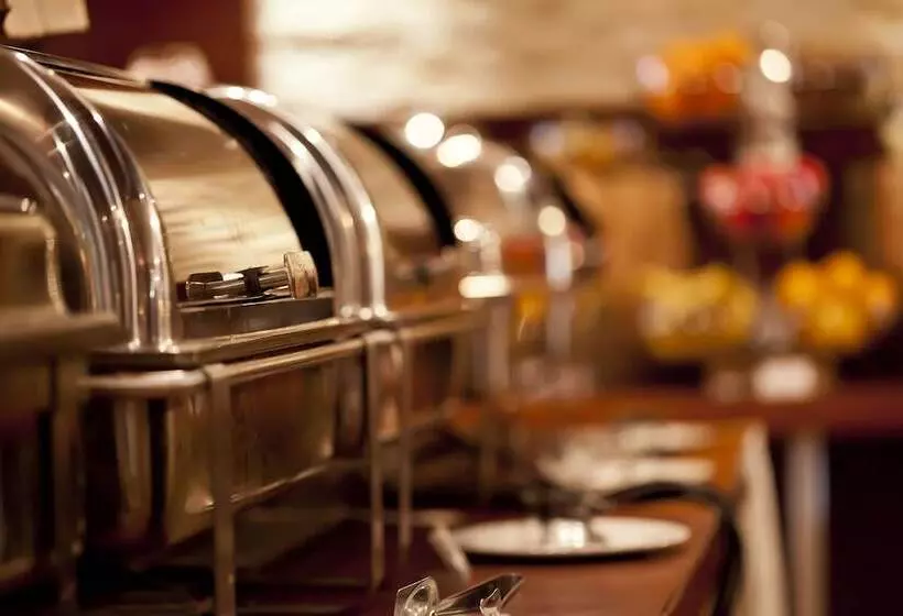 בית מלון כפרי Clifton Victoria Inn At The Falls