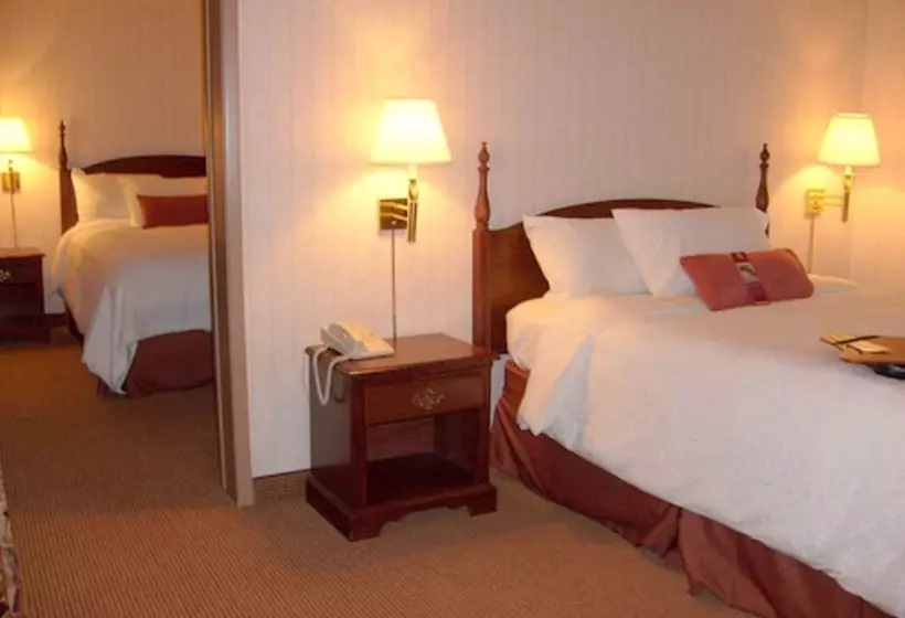 בית מלון כפרי Clifton Victoria Inn At The Falls