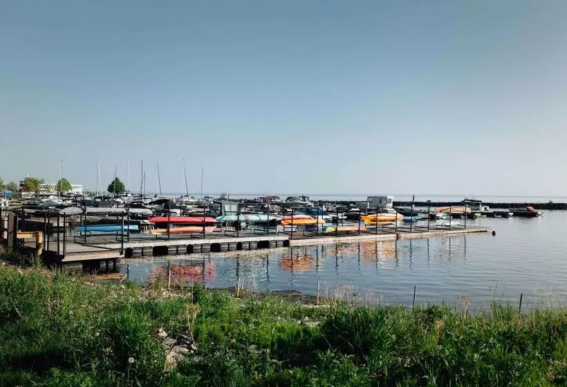 فندق Knights Inn North Bay