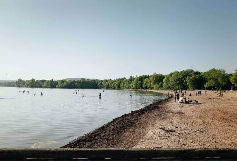 فندق Knights Inn North Bay