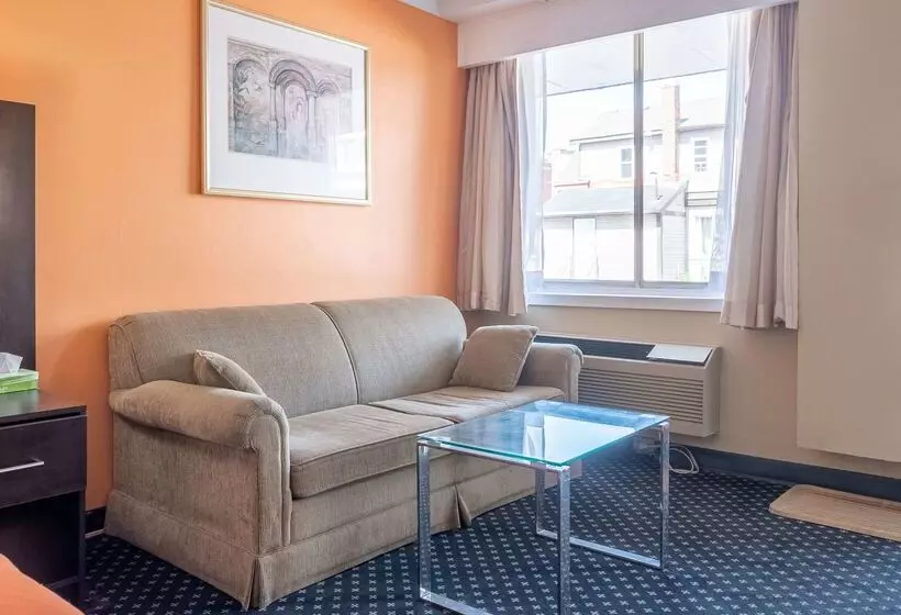 فندق Knights Inn North Bay