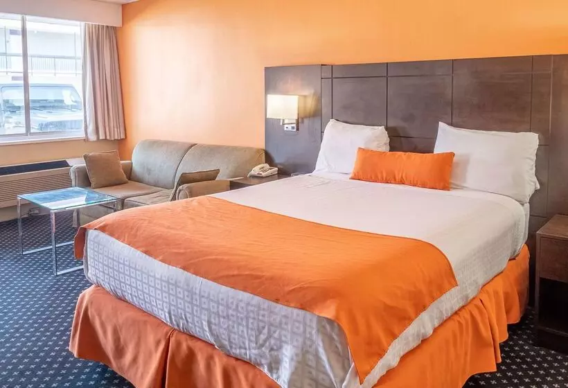 فندق Knights Inn North Bay