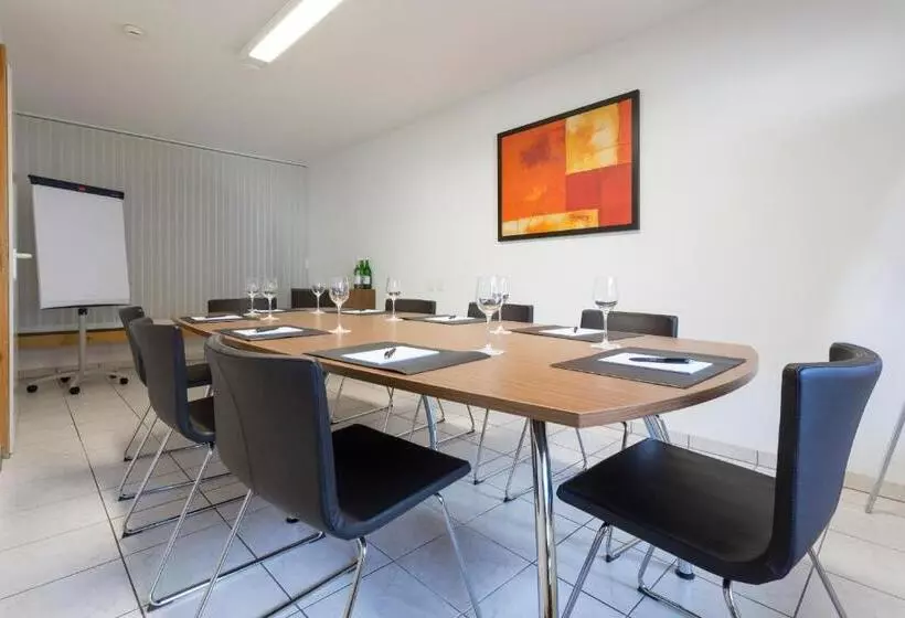 Отель Laaxerhof