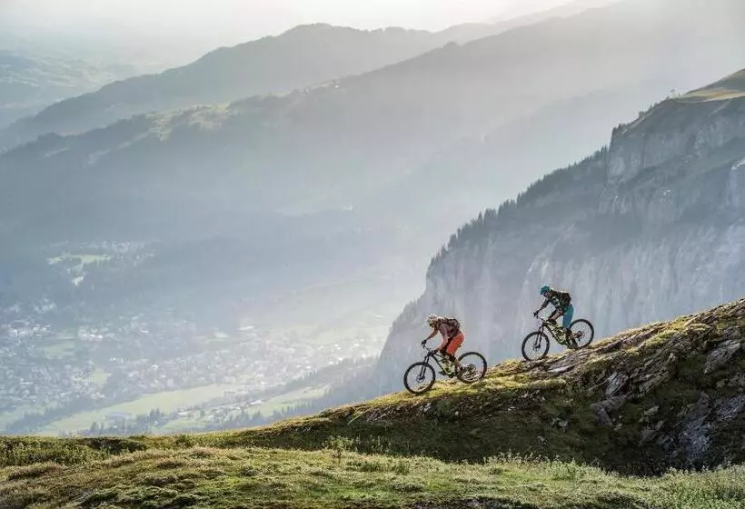 Отель Laaxerhof