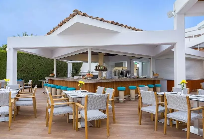 Отель Leonardo Laura Beach & Splash Resort