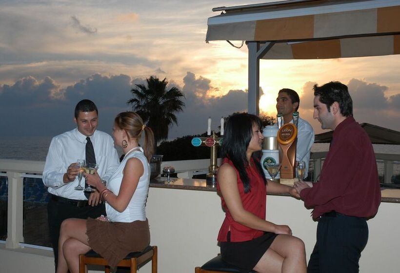 Отель Leonardo Laura Beach & Splash Resort