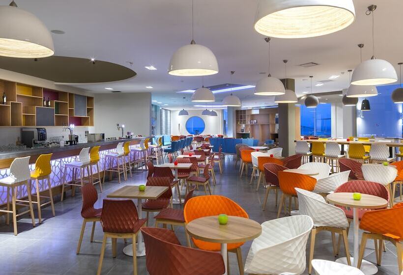 Отель Leonardo Laura Beach & Splash Resort