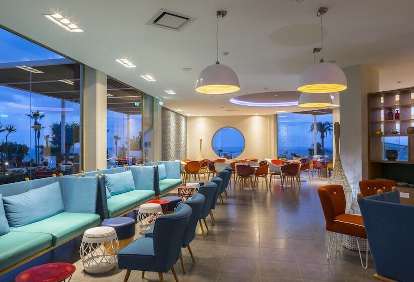 Отель Leonardo Laura Beach & Splash Resort