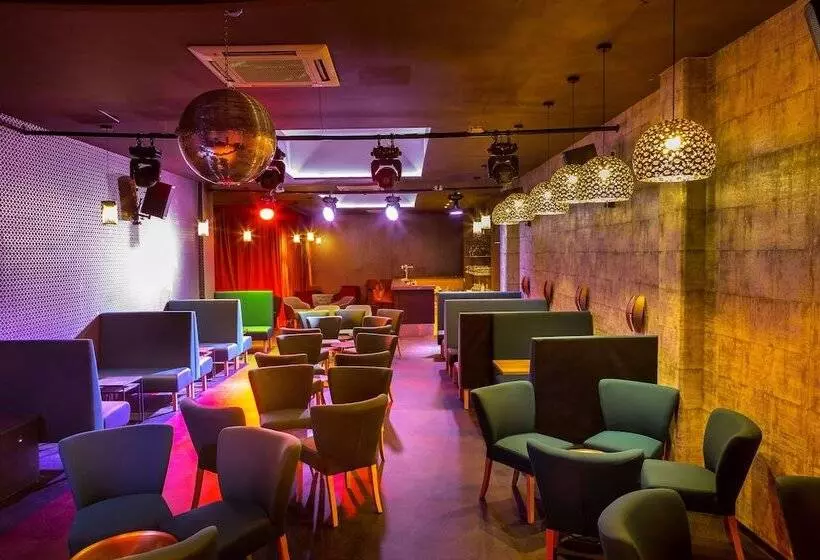 Отель Leonardo Laura Beach & Splash Resort