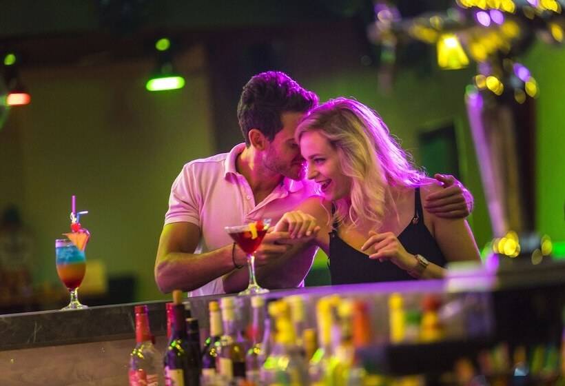 Отель Leonardo Laura Beach & Splash Resort