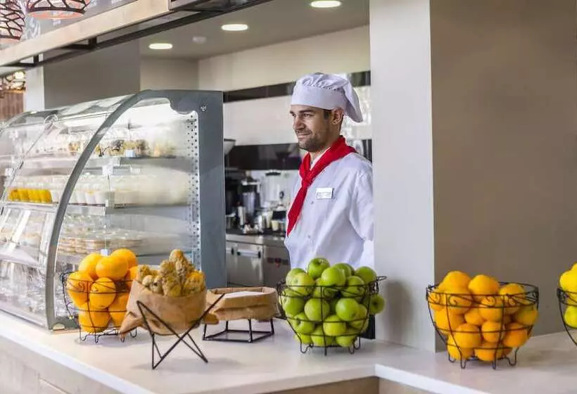 Отель Leonardo Laura Beach & Splash Resort