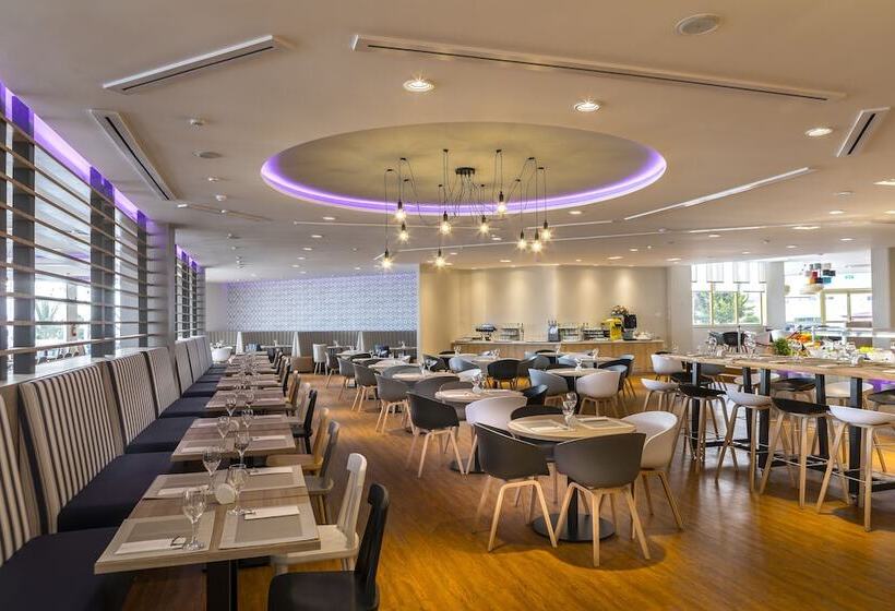 Отель Leonardo Laura Beach & Splash Resort