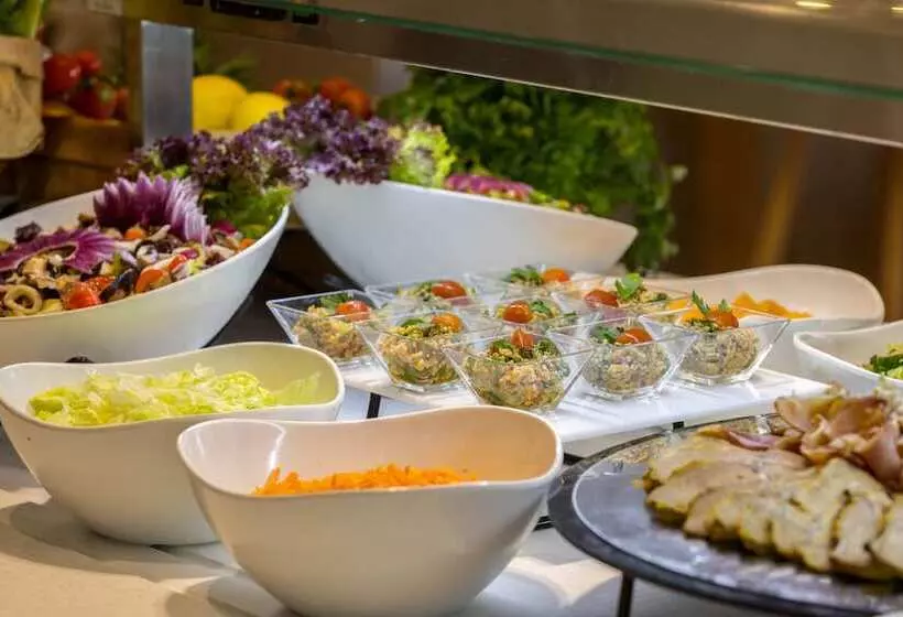 Отель Leonardo Laura Beach & Splash Resort