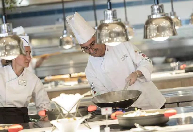 Отель Leonardo Laura Beach & Splash Resort