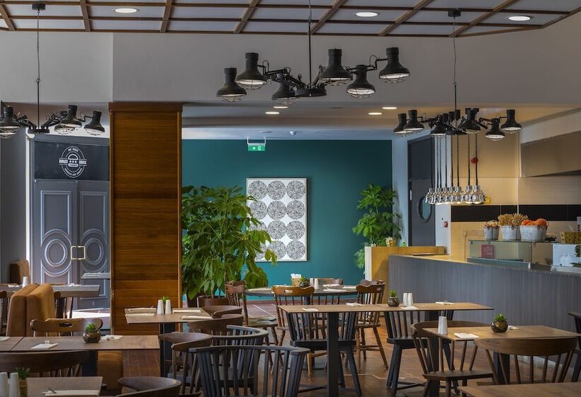 Отель Leonardo Laura Beach & Splash Resort