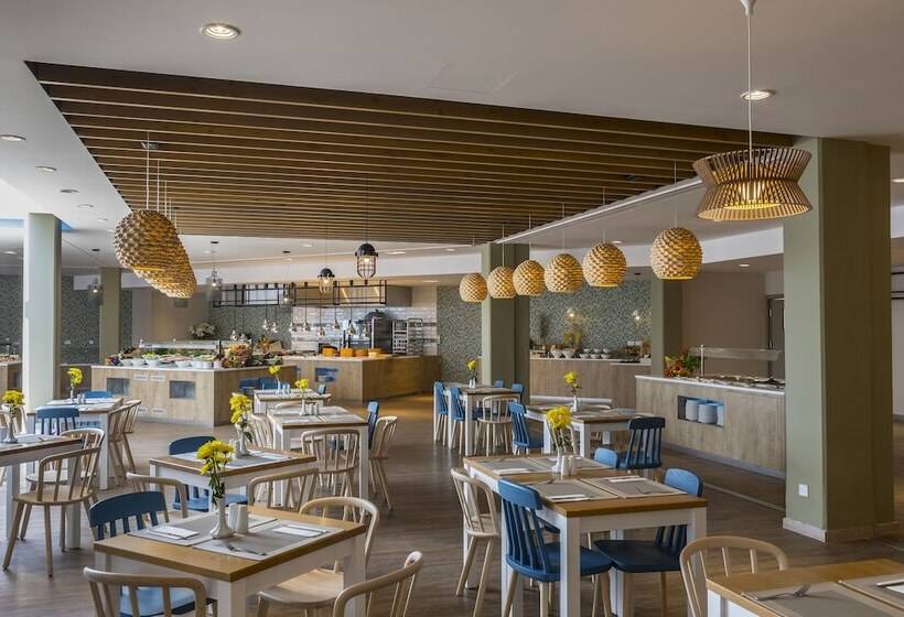 Отель Leonardo Laura Beach & Splash Resort