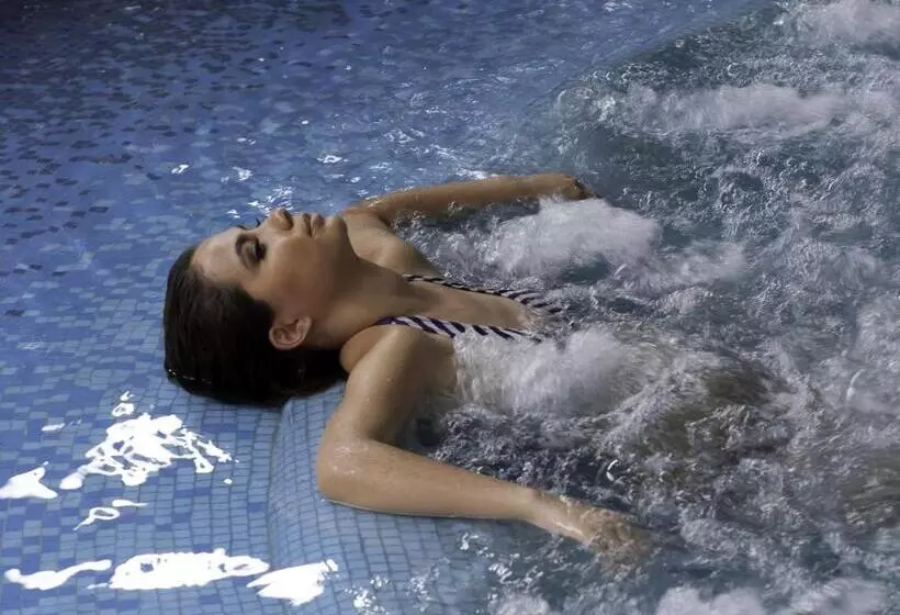 هتل Los Olivos Spa