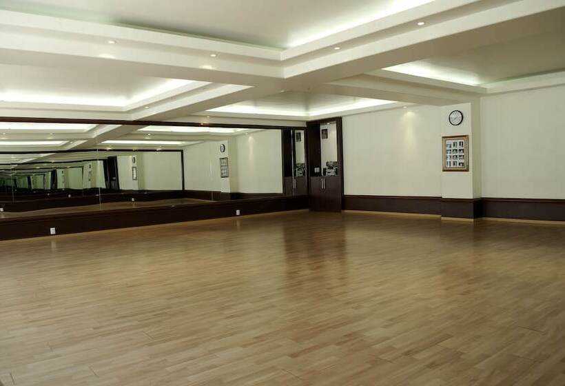 فندق Los Olivos Spa