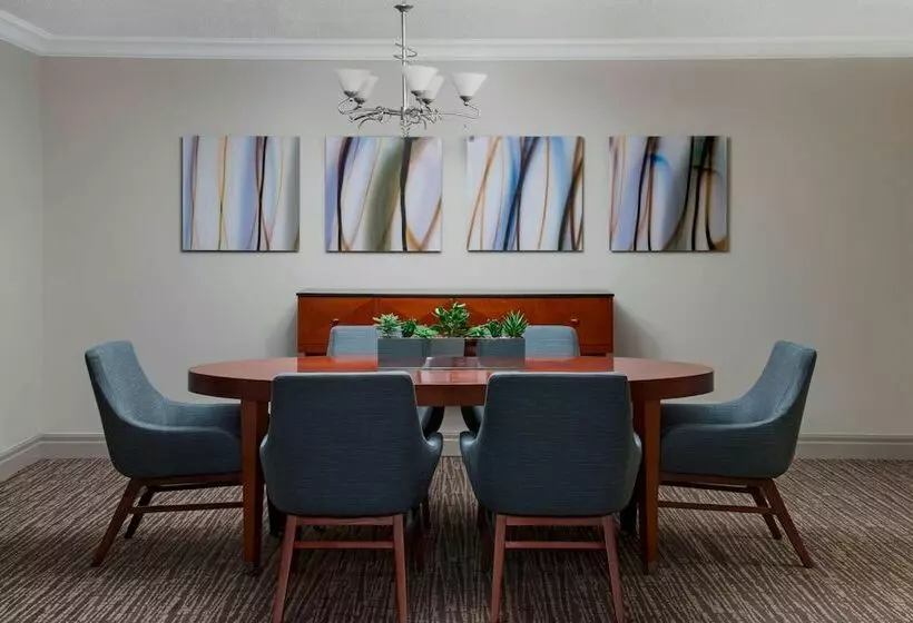 هتل Marriott Downtown At Cf Toronto Eaton Centre