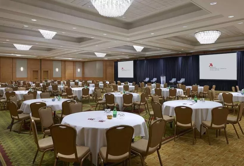 هتل Marriott Downtown At Cf Toronto Eaton Centre