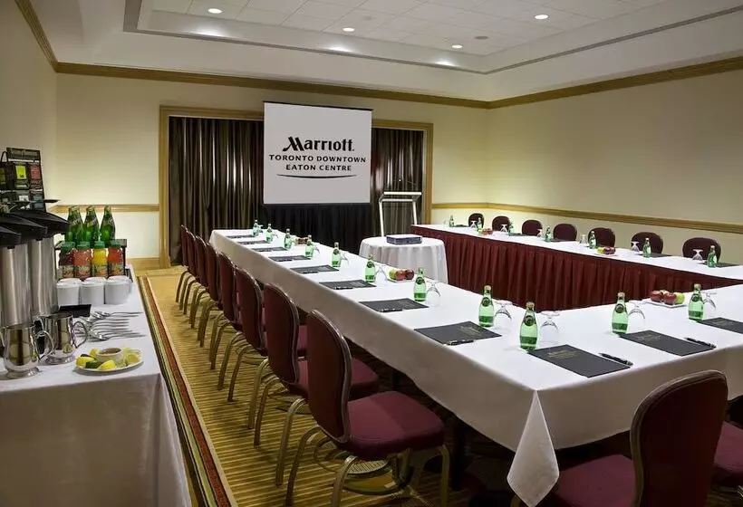 هتل Marriott Downtown At Cf Toronto Eaton Centre