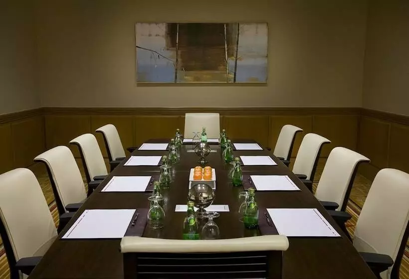 هتل Marriott Downtown At Cf Toronto Eaton Centre