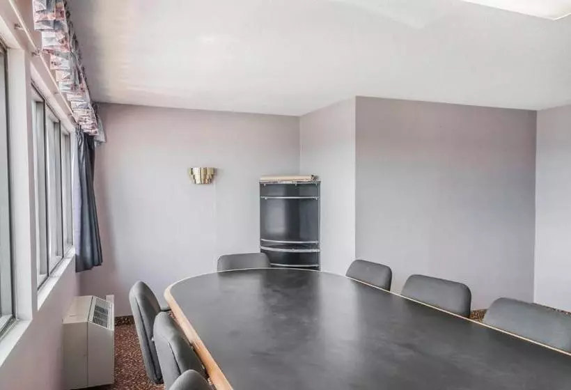 酒店 Mississauga Inn & Suites