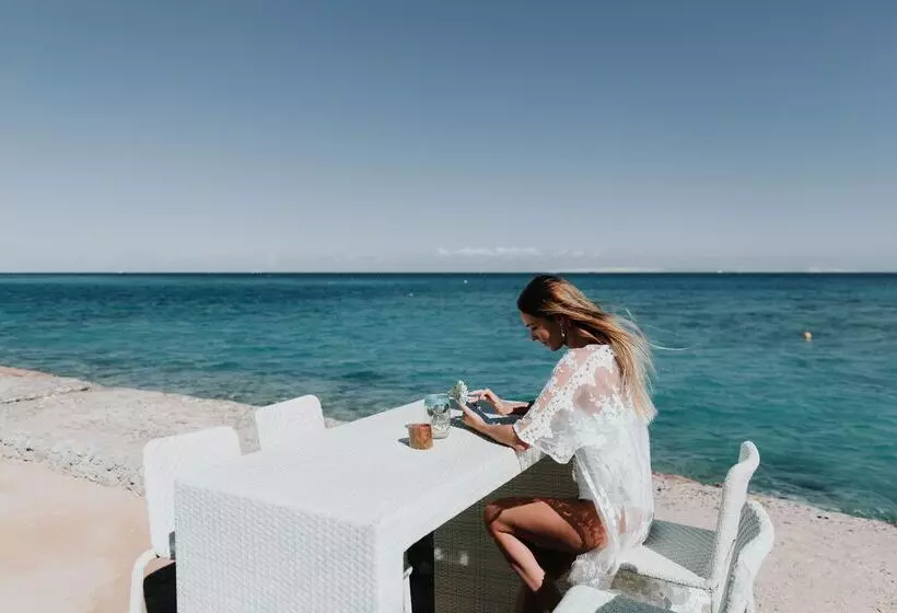 Meraki Resort Adults Only