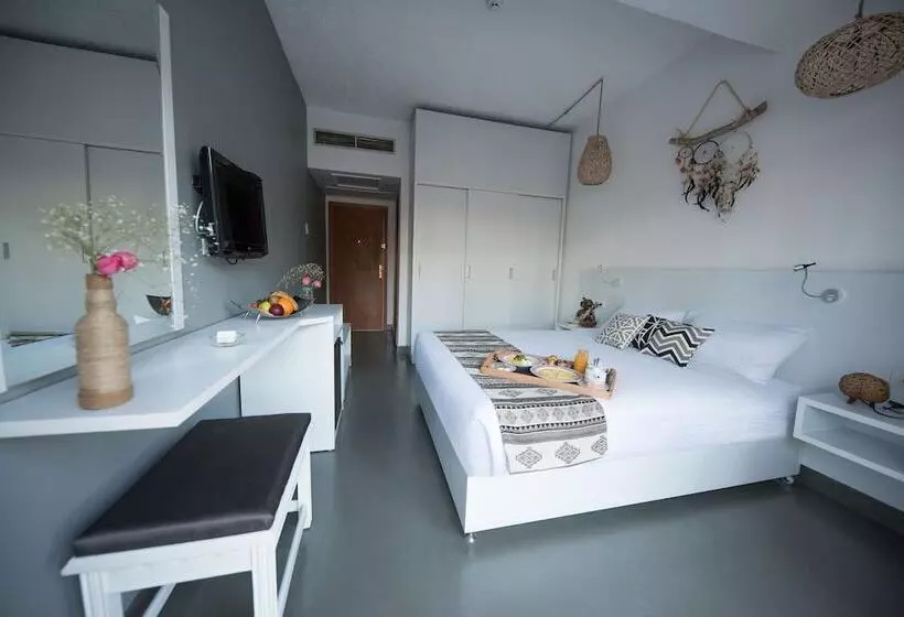 Meraki Resort Adults Only