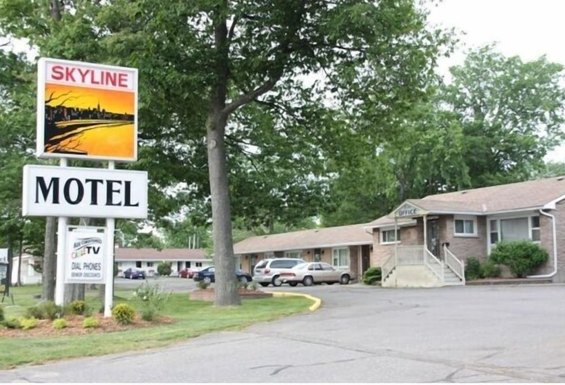 Skyline Motel