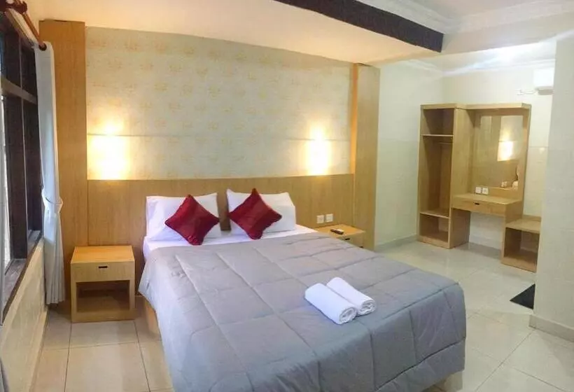 Dewa Bharata Bungalows Legian