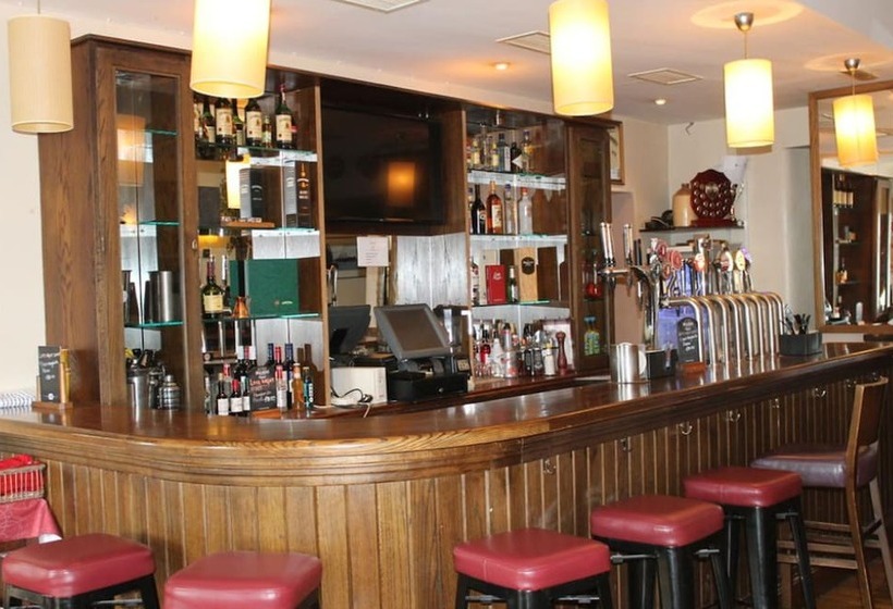 בית מלון כפרי Commodore