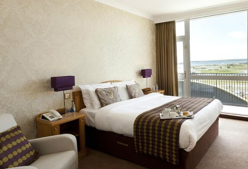 בית מלון כפרי Majestic