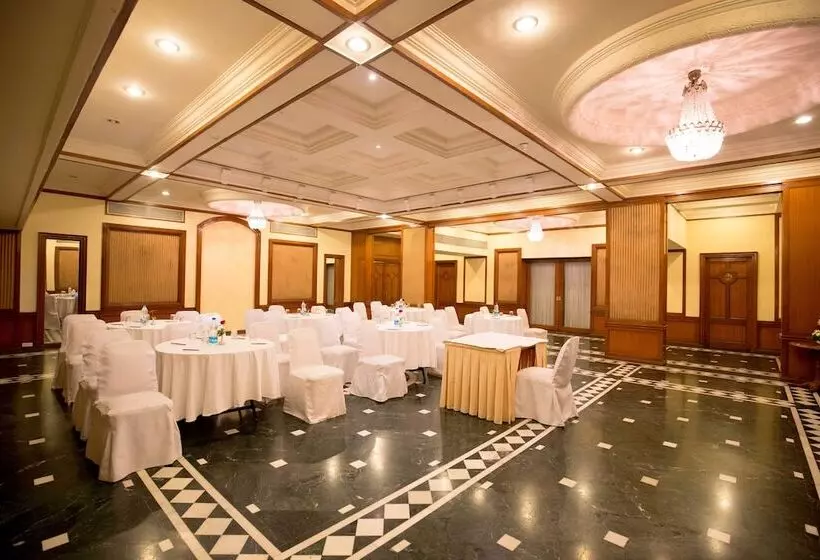 Отель Sagar Plaza