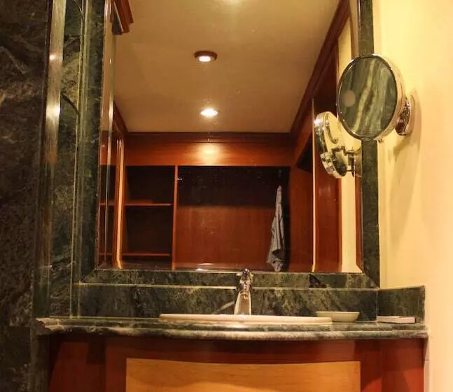 Отель Sagar Plaza