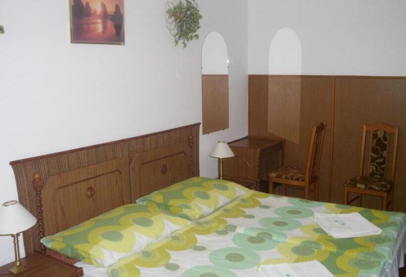 فندق Stop Panzio