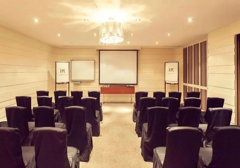 ホテル Grand Mercure Vadodara Surya Palace