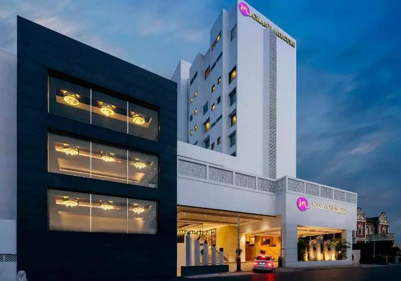 ホテル Grand Mercure Vadodara Surya Palace