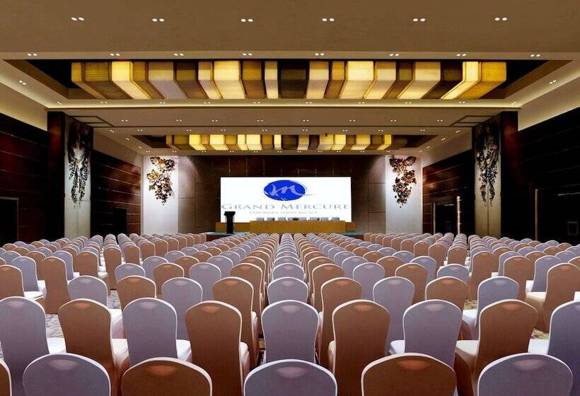 هتل Grand Mercure Vadodara Surya Palace