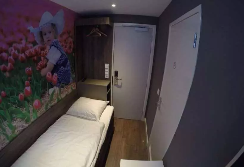 Отель The Old Nickel