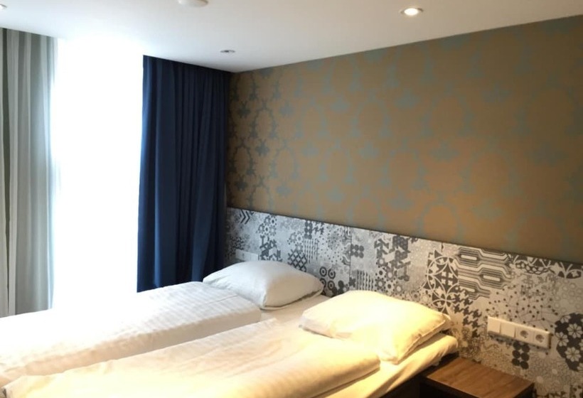 ホテル The Old Nickel