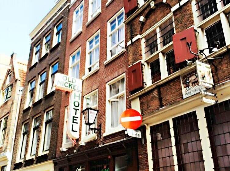 ホテル The Old Nickel