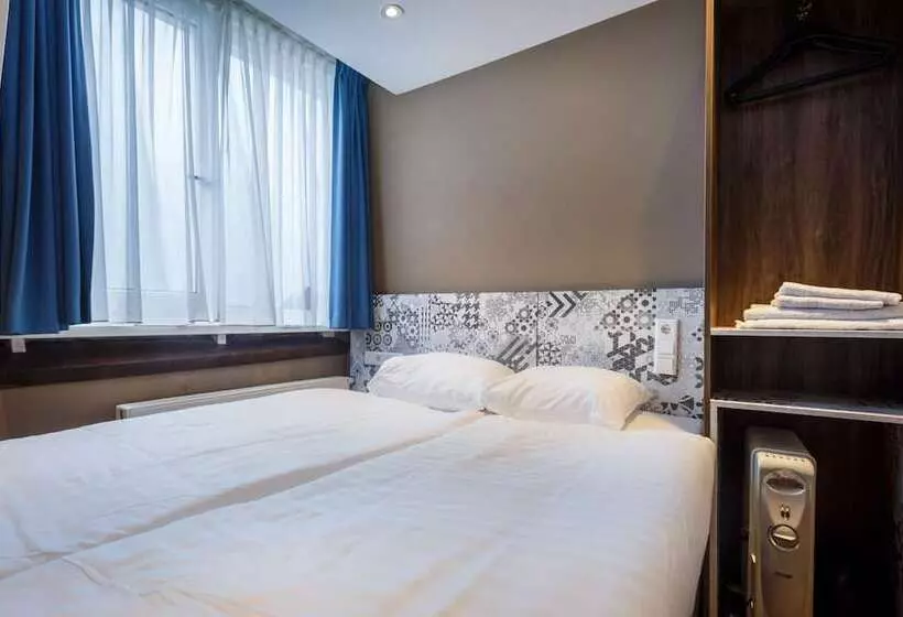 Отель The Old Nickel