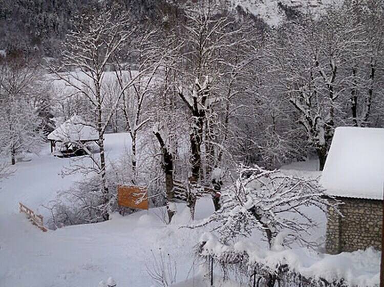 Отель Au Gai Soleil Du Mont Aiguille