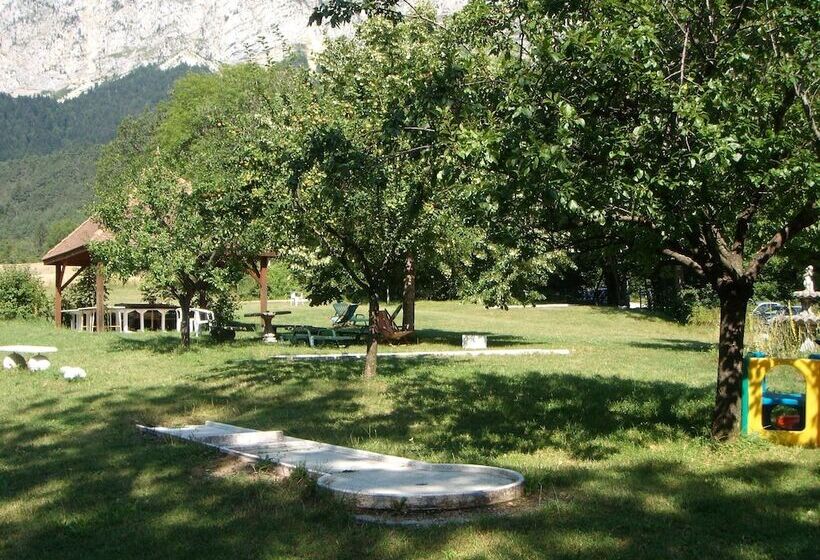 Отель Au Gai Soleil Du Mont Aiguille