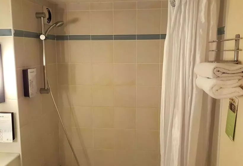 호텔 Hôtel Restaurant Campanile Aurillac