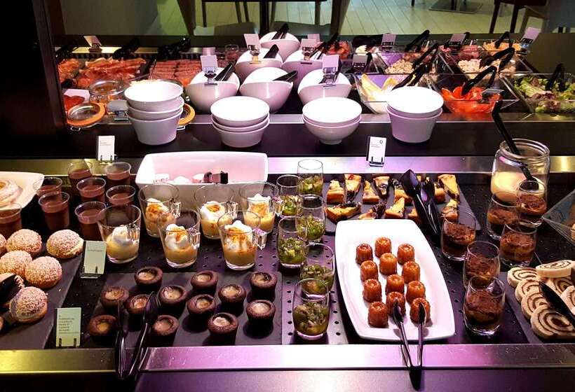 בית מלון כפרי Hôtel Restaurant Campanile Aurillac