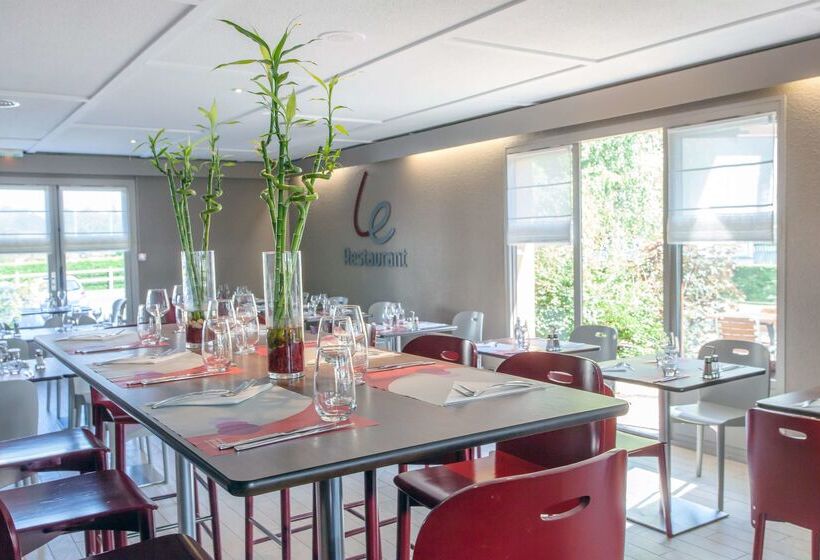 בית מלון כפרי Hôtel Restaurant Campanile Aurillac