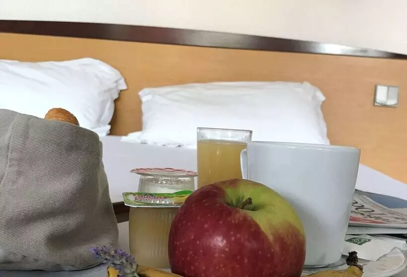 ホテル Campanile Cahors